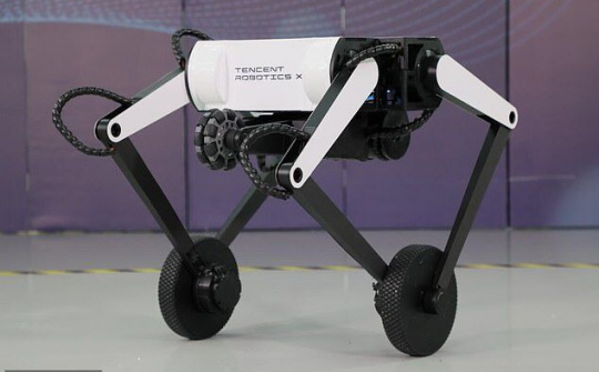 Tencent ra mắt robot biết nhào lộn, bưng cà phê 