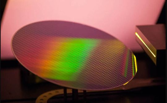 Disco đặt cược vào vật liệu 3D cho công nghệ chip tiếp theo