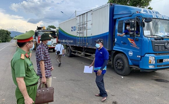 Có mã QR để nhận diện và tạo "luồng xanh" cho nông sản dễ hư hỏng