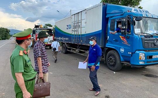 Có mã QR để nhận diện và tạo "luồng xanh" cho nông sản dễ hư hỏng