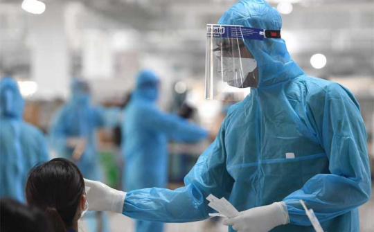 AquaOne Long An ủng hộ 1 tỷ đồng cho Quỹ Vắc-xin phòng chống Covid-19