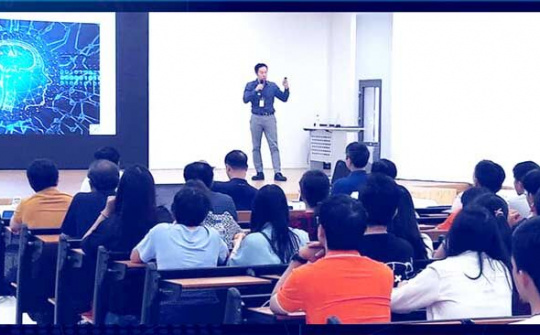 Cơ hội học Blockchain với Giáo sư Đại học Massachusetts