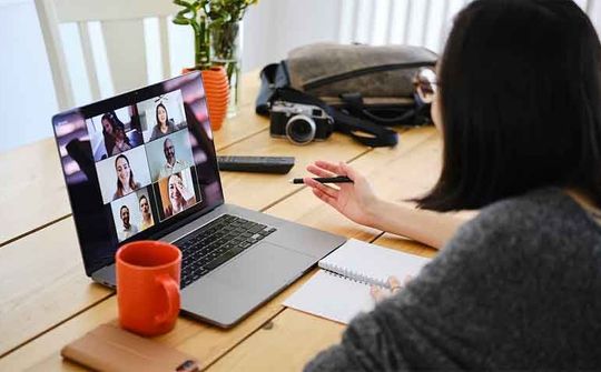 Giáo dục trực tuyến: Cần xác định điểm ưu tiên và chọn lộ trình phù hợp