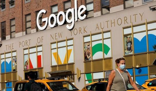 Google giảm lương các nhân viên làm việc toàn thời gian ở nhà