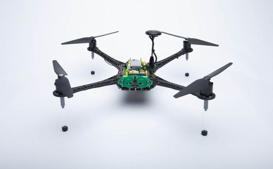 Qualcomm Flight RB5 5G - nền tảng thiết bị Drone đầu tiên trên thế giới tích hợp cả 5G và AI