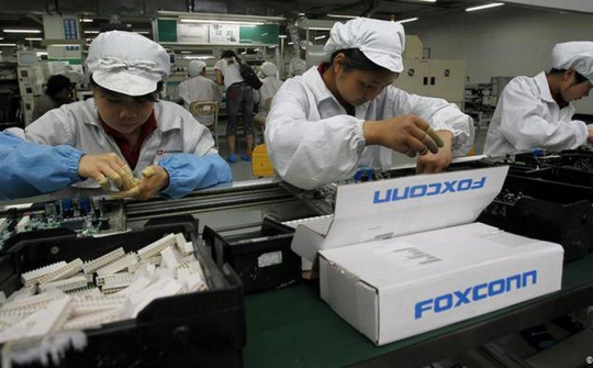 Foxconn tuyển gấp 200.000 công nhân trước khi iPhone 13 ra mắt