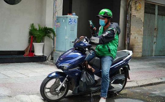 Gojek hỗ trợ 4,15 tỷ đồng bằng tiền mặt cho các đối tác tài xế