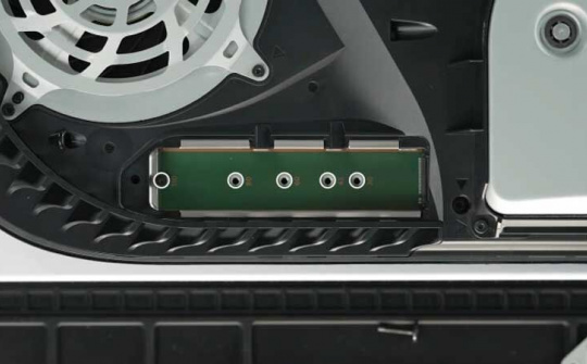 Sony mở rộng bộ nhớ trong cho PS5