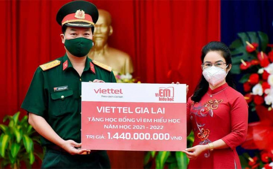 Viettel tặng hơn 40 tỷ đồng học bổng cho học sinh có hoàn cảnh khó khăn năm học 2021-2022