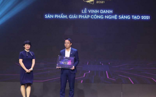 FPT lập "cú đúp" giải thưởng tại Tech Summit 2021