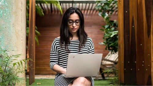 Dự báo xu hướng công nghệ năm 2022 của Lenovo: Mô hình kết hợp (hybrid), bền vững và cá nhân hóa