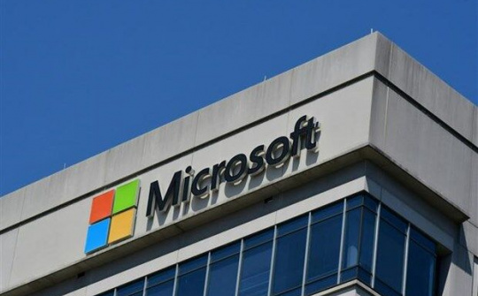 Microsoft cùng Qualcomm tăng tốc trong cuộc đua phát triển vụ trũ ảo