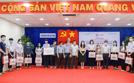 VNG trao tặng gần 4.000 thiết bị học online cho học sinh khó khăn 3 tỉnh miền Tây