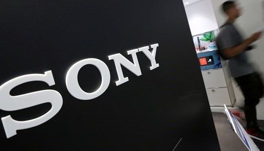 Sony đối mặt những đối thủ đáng gờm trong lĩnh vực game trực tuyến