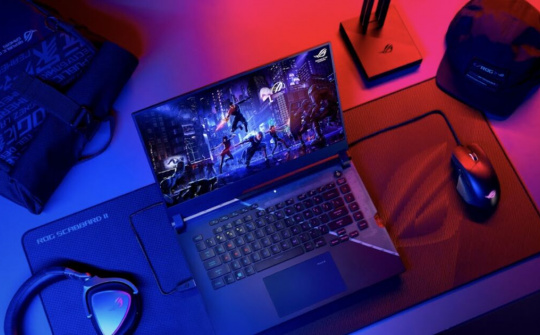 Asus trình làng laptop chơi game ROG Strix SCAR 15, giá từ 53,99 triệu đồng