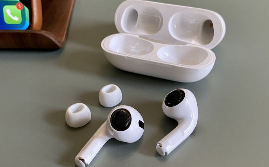AirPods Pro bất ngờ giảm giá chỉ còn 4,7 triệu đồng