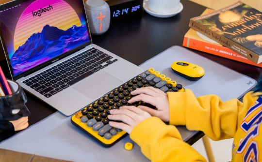 Logitech ra bàn phím cơ Pop Keys, giá 2,49 triệu đồng