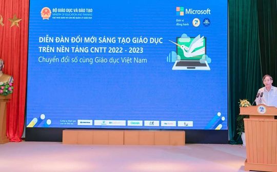 Đổi mới sáng tạo giáo dục, nâng cao nhận thức về chuyển đổi số