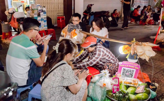 MoMo ra mắt chương trình QR Săn Kim Cương