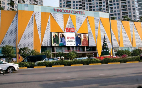 UNIQLO Vincom Royal City và Vincom Trần Duy Hưng sắp ra mắt cùng thời điểm