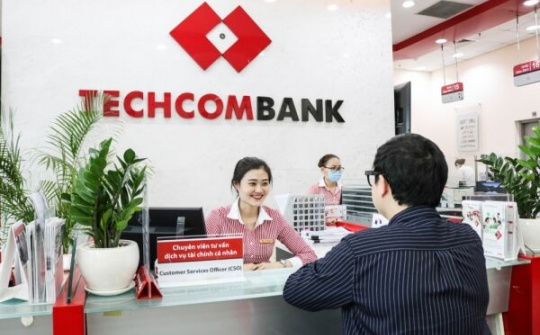 Techcombank nhận hai giải thưởng về dịch vụ ngân hàng