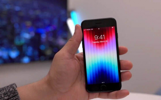 Doanh số iPhone SE 2022 tiếp tục gây thất vọng