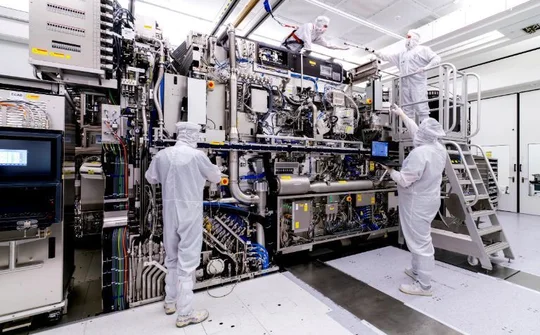 Các công ty bán dẫn thiếu thiết bị sản xuất chip
