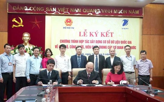 Bộ Nội vụ xây dựng hệ thống CSDL Quốc gia về cán bộ, công chức, viên chức