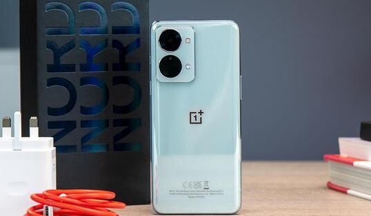 OnePlus Nord 2T chính thức ra mắt, giá 9.7 triệu đồng