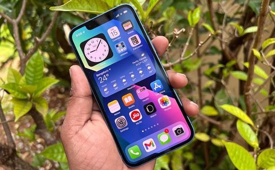 BOE có thể cung cấp màn hình OLED trở lại cho iPhone 14