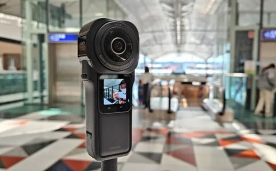 Insta360 hợp tác Leica ra mắt máy ảnh 6K 360 độ mới