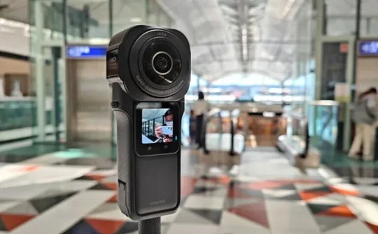 Insta360 hợp tác Leica ra mắt máy ảnh 6K 360 độ mới