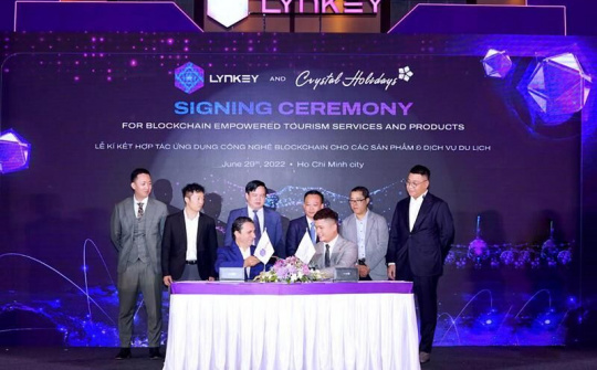 Crystal Holidays bắt tay LynKey đẩy mạnh ứng dụng blockchain vào sản phẩm và DV du lịch