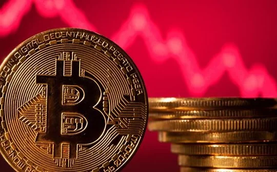 Nhiều chuyên gia dự báo giá Bitcoin lao dốc về 10.000 USD