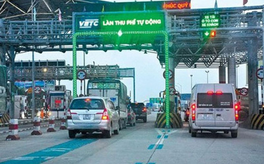Từ 1/8, xe không dán thu phí không dừng đi vào cao tốc bị phạt