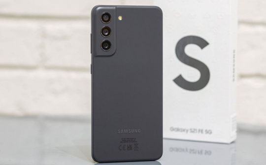 Samsung Galaxy S21 FE 5G giảm giá 5 triệu đồng tại Việt Nam