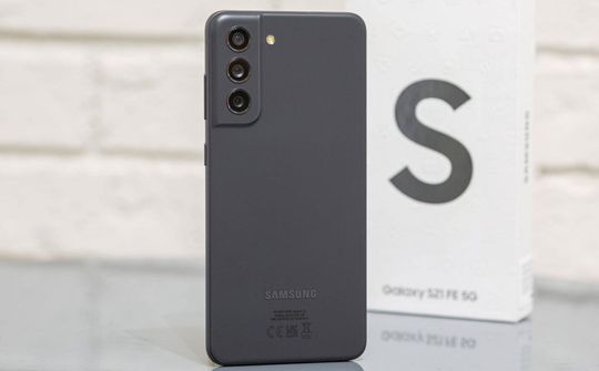 Samsung Galaxy S21 FE 5G giảm giá 5 triệu đồng tại Việt Nam