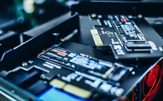 Ổ SSD tạo ra lượng khí thải CO2 nhiều gấp đôi HDD