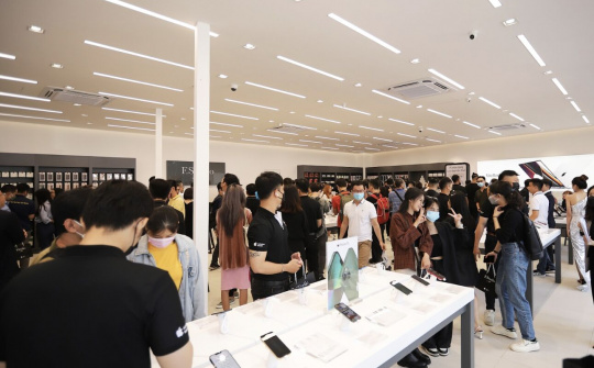 FPT Retail nâng cấp hệ thống trải nghiệm sản phẩm Apple