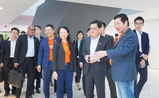 Phó Thủ tướng Singapore thăm campus FPT Software