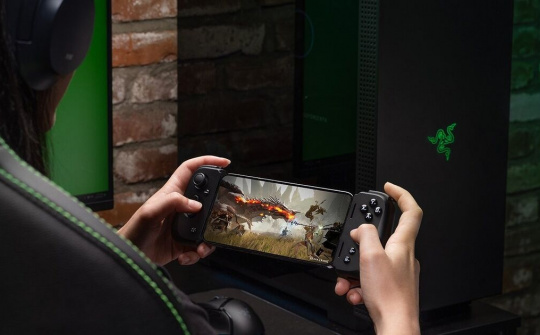 Tay cầm Razer Kishi thế hệ thứ hai đã có sẵn cho iPhone