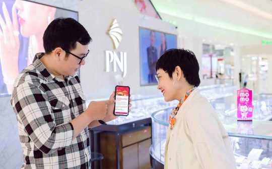 Bí quyết "săn vàng" PNJ ngày Vía Thần Tài mà không phải xếp hàng