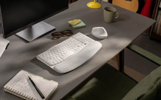Logitech ra mắt bàn phím công thái học Wave Keys