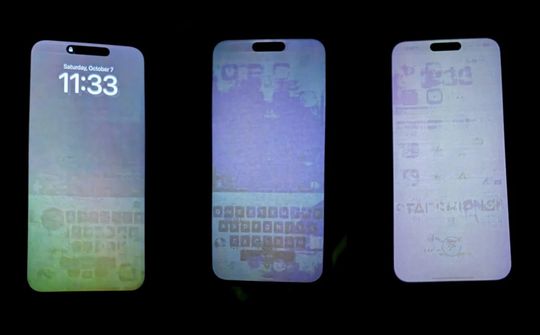 iPhone 15 Pro Max gặp lỗi lưu ảnh trên màn hình
