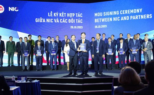 Hợp tác thành lập Trung tâm Đào tạo bán dẫn Việt Nam
