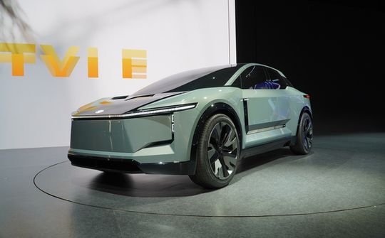 Toyota FT-3e: Ô tô điện 'ngập tràn' màn hình