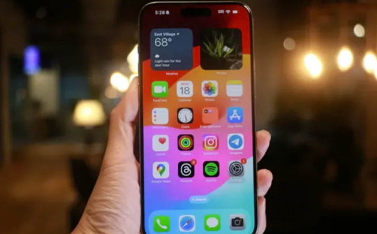 Apple tung bản cập nhật iOS 17.0.3 vá lỗi nóng máy trên iPhone 15