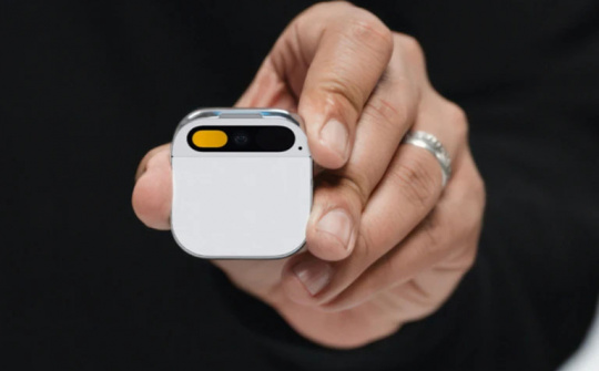 Humane giới thiệu AI Pin có thể khiến smartphone trở nên lỗi thời