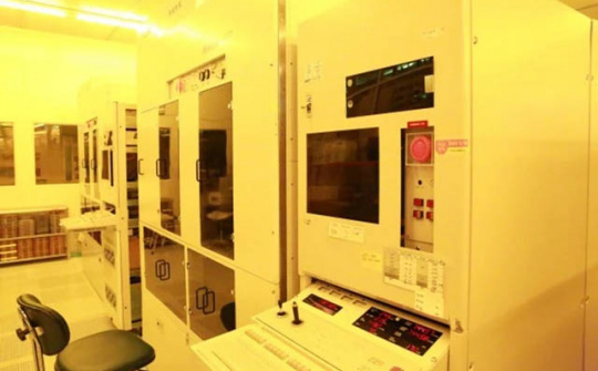 Trung Quốc mua thiết bị cũ từ Nikon để sản xuất chip