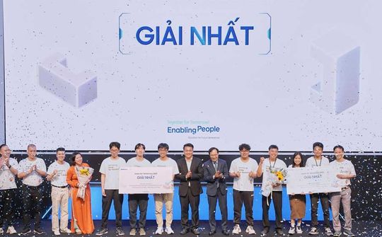 Solve for Tomorrow 2023 vinh danh hai Quán quân đến từ Hậu Giang và Hà Nội